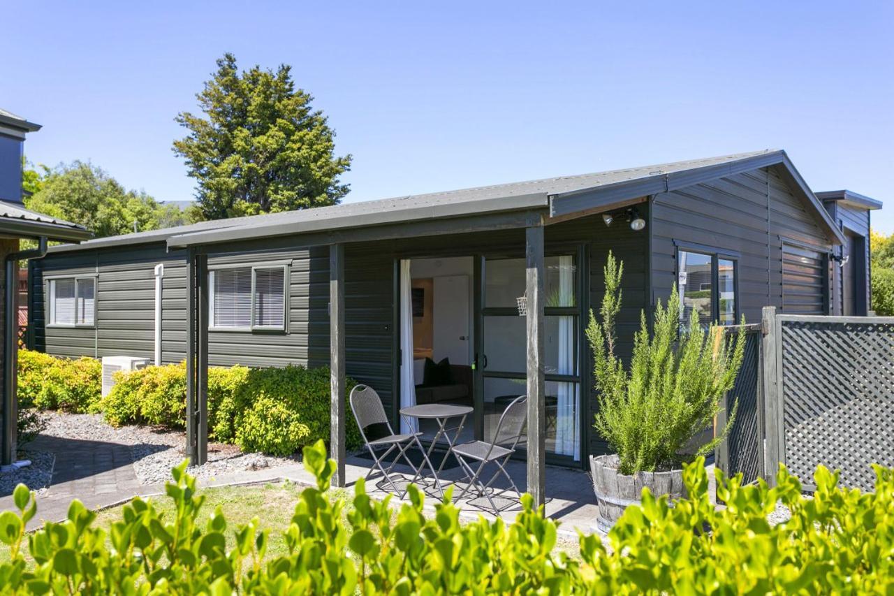 You Little Beauty - Wharewaka Beach Magic Taupo Bagian luar foto