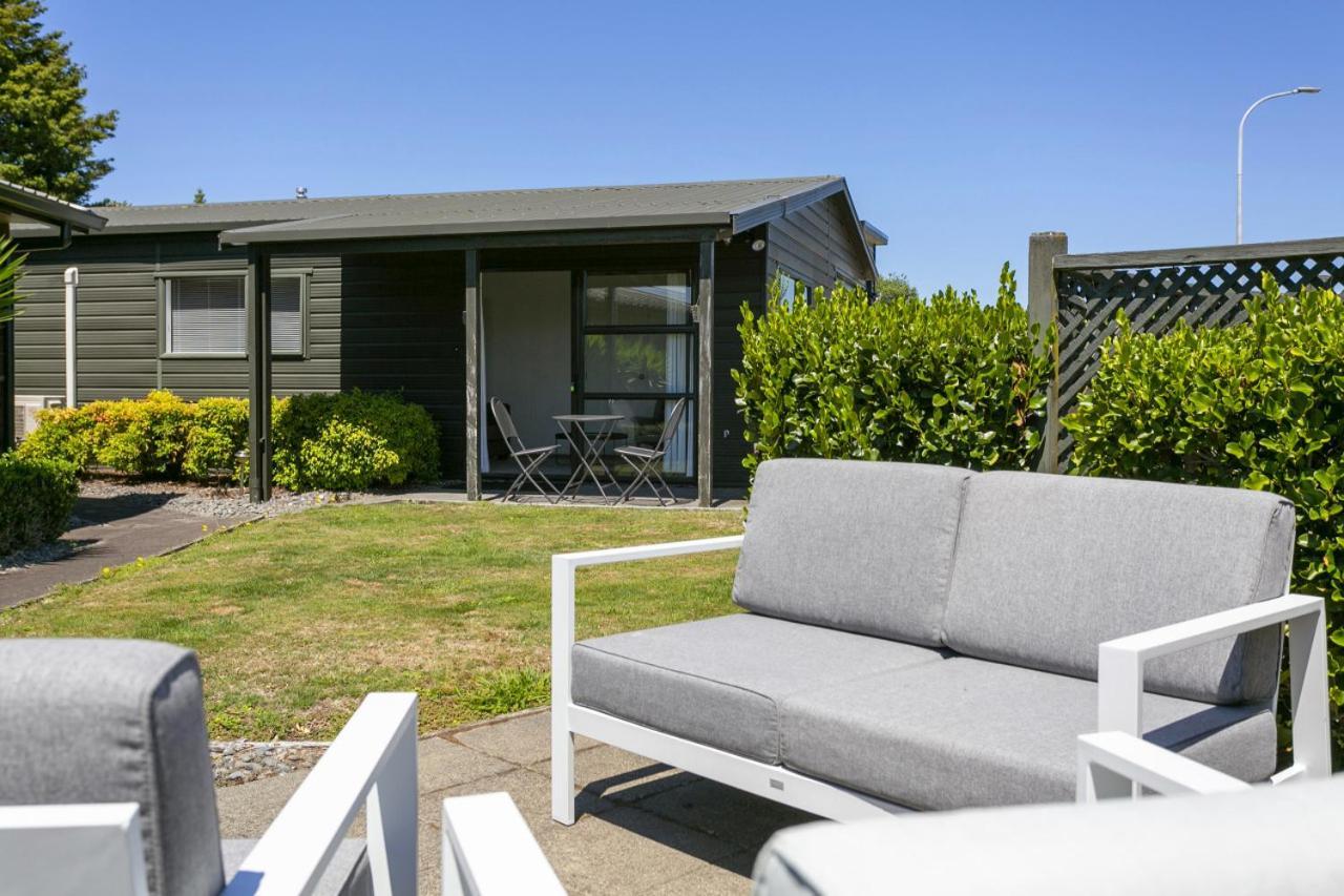 You Little Beauty - Wharewaka Beach Magic Taupo Bagian luar foto